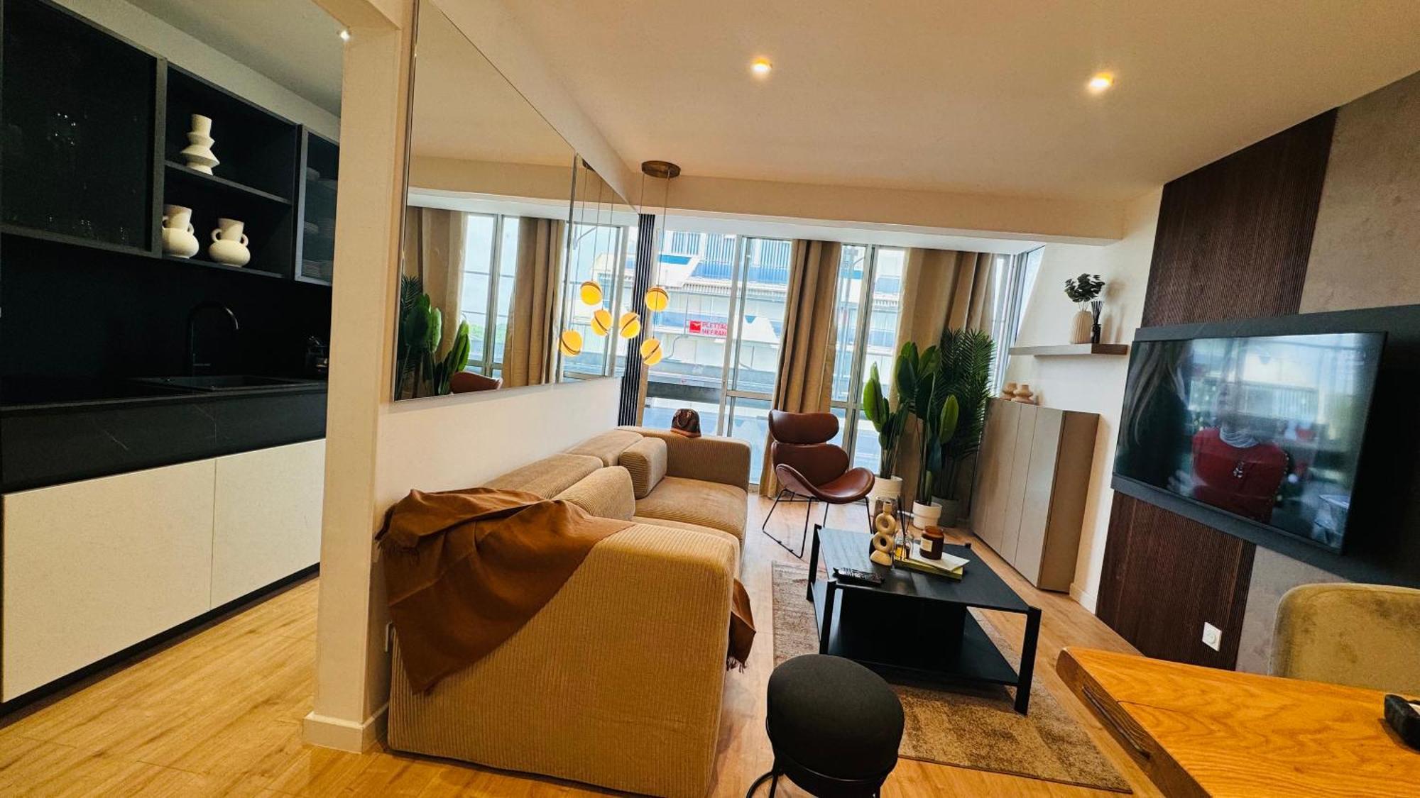 Appartement 50M De La Plage Et Toutes Commodites, Plein Centre Ville Et Silencieux 라그랑모트 외부 사진